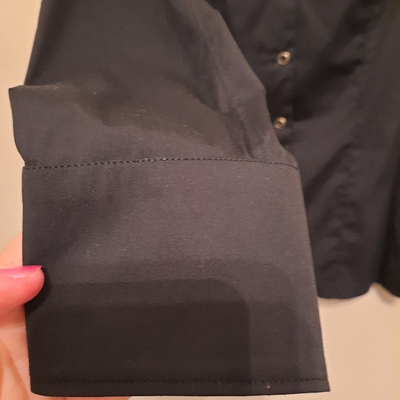 Gucci woman's black button down sz 40 or Small - Picture 6 of 7